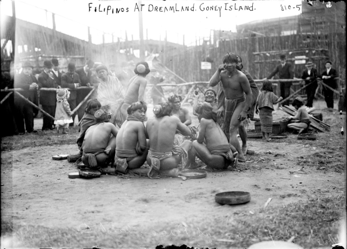"Filipinos at Dreamland. Coney Island", photograph from the Library of Congress, May 27, 1907.